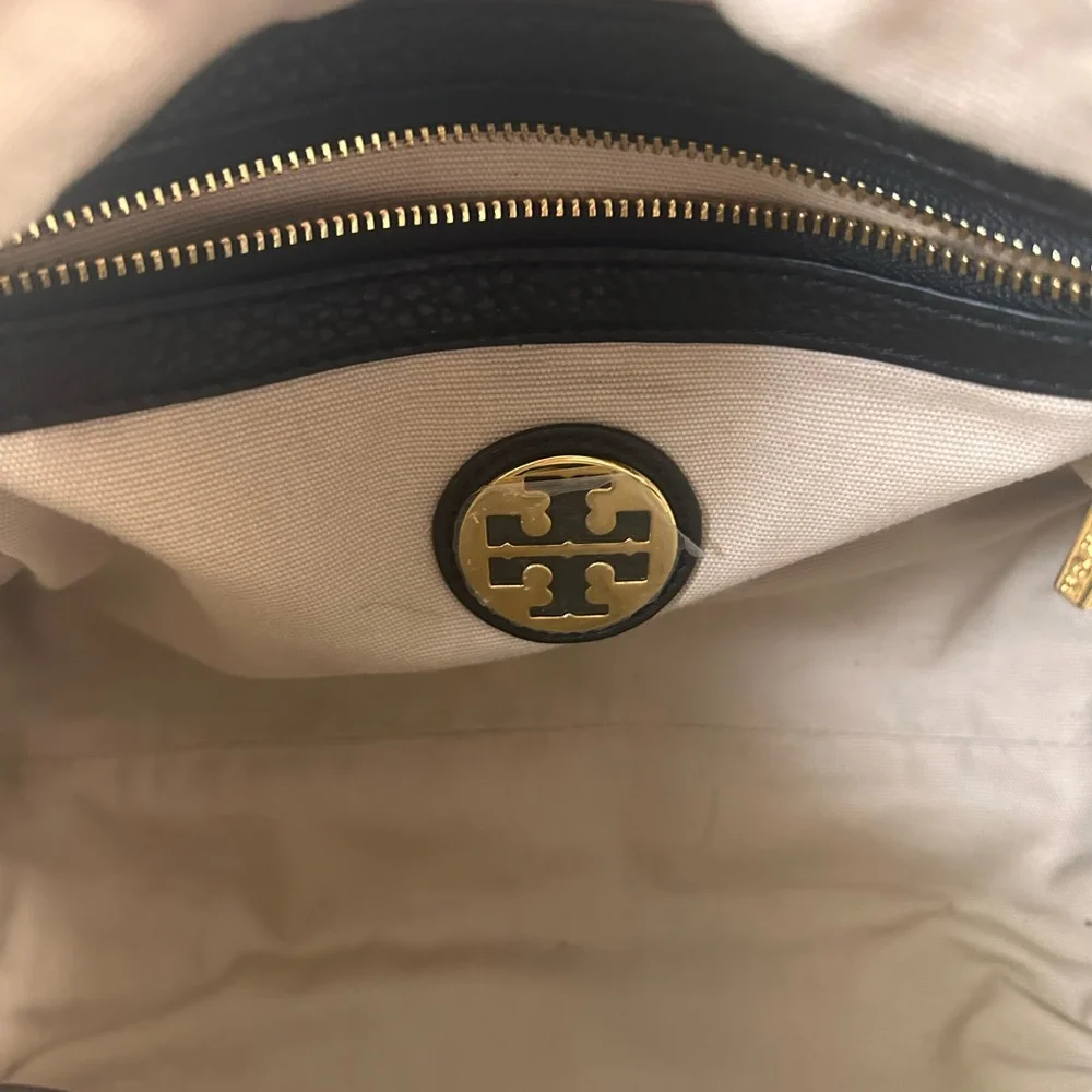 Tory Burch Amanda Satchel Purse Black Leather Handbag with Gold Accents - Picture 9 of 10